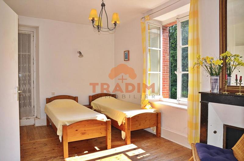 Maison - 425 m² - 14 pièces