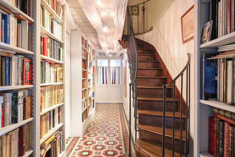 Appartement - 265 m² - 8 pièces