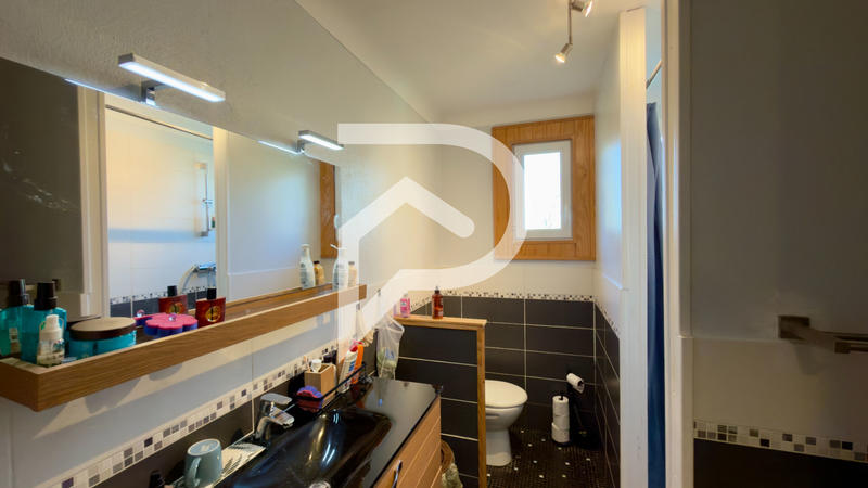 Maison - 204 m² - 7 pièces