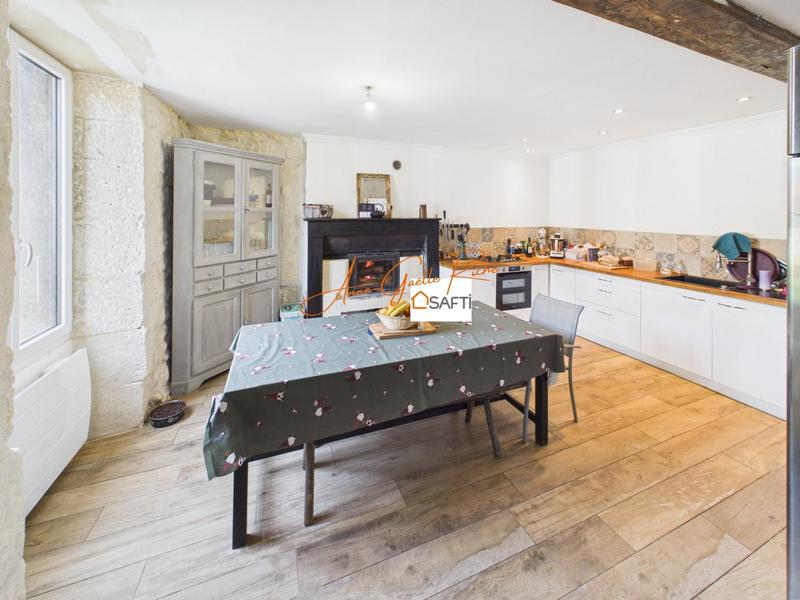 Maison - 145 m² - 12 pièces