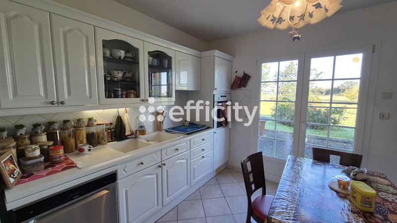 Pavillon - 200 m² - 6 pièces