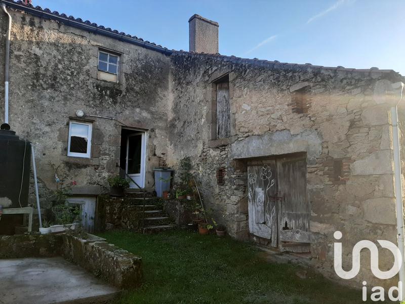 Maison - 228 m² - 8 pièces