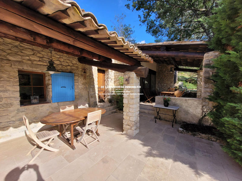 Villa - 260 m² - 9 pièces