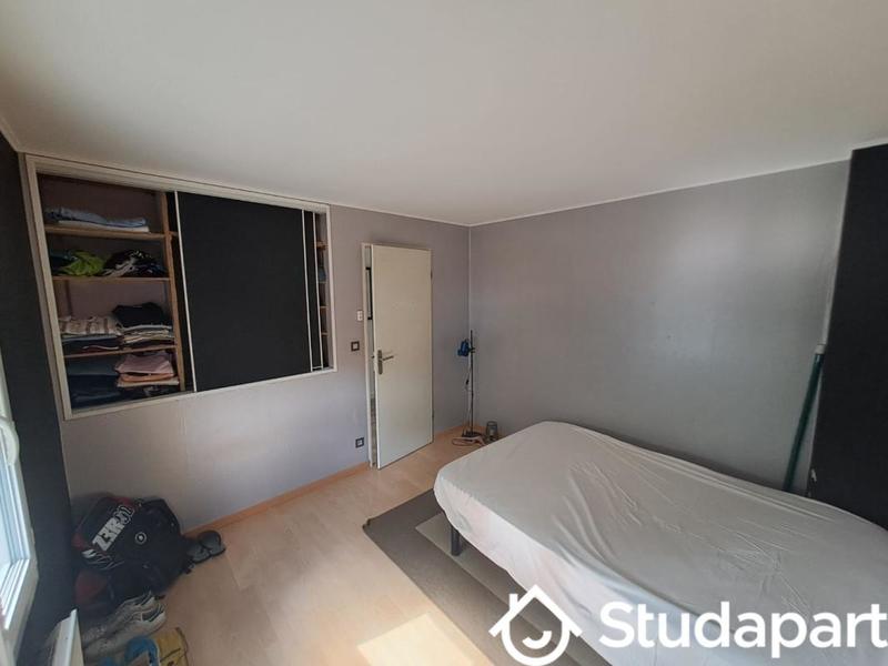 Chambre - 14 m² - 1 pièce