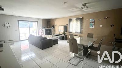 Maison - 99 m² - 4 pièces