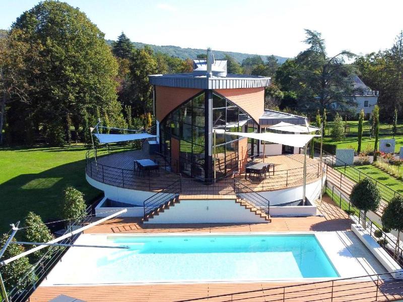 Maison - 263 m² - 7 pièces