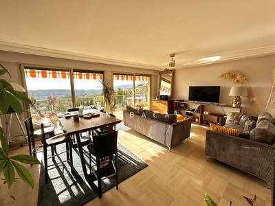 Appartement - 92 m² - 4 pièces