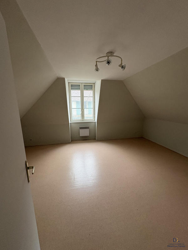 Appartement - 98 m² - 4 pièces