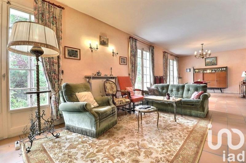 Maison - 170 m² - 9 pièces