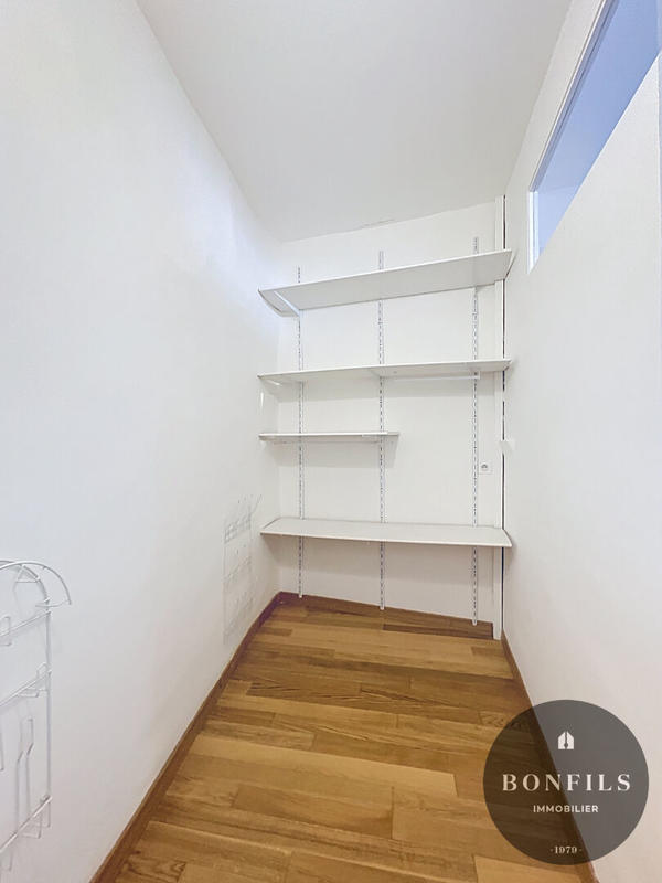 Appartement - 83 m² - 3 pièces