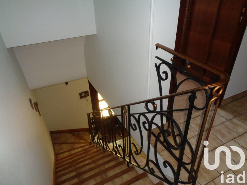 Maison - 200 m² - 8 pièces