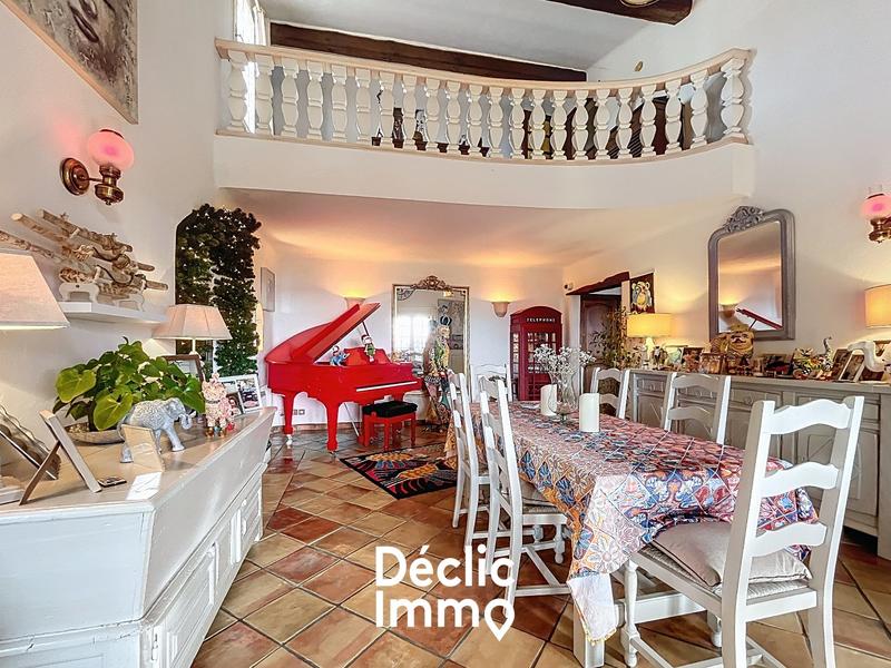 Maison - 190 m² - 7 pièces