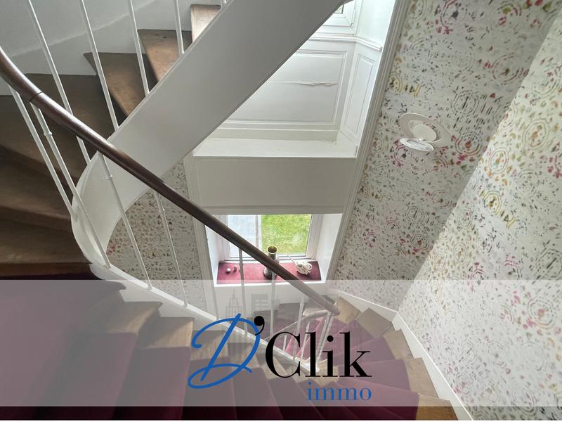 Maison - 400 m² - 14 pièces