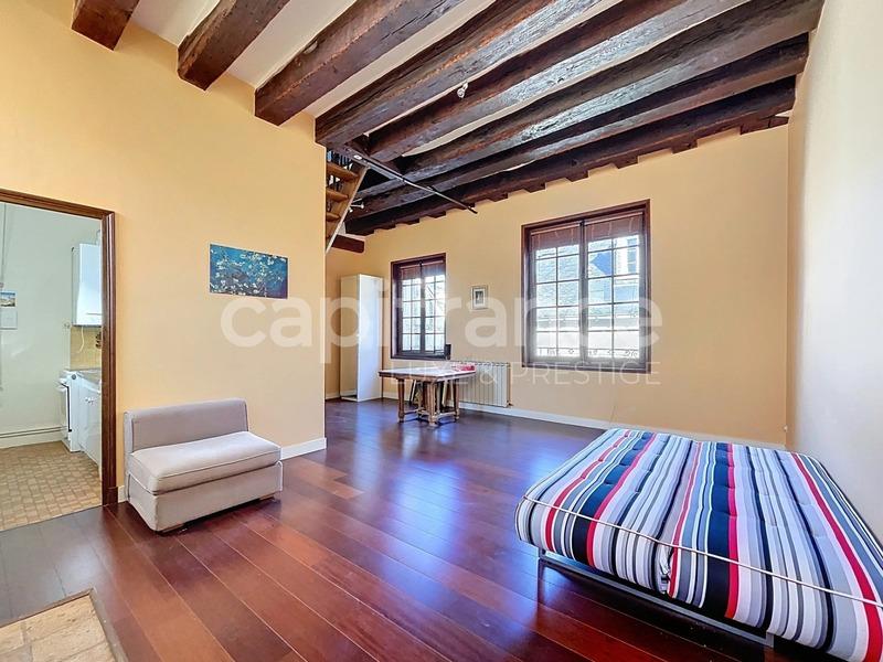 Maison - 235 m² - 7 pièces