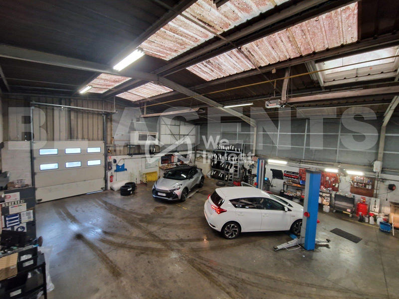 Local commercial - 700 m²