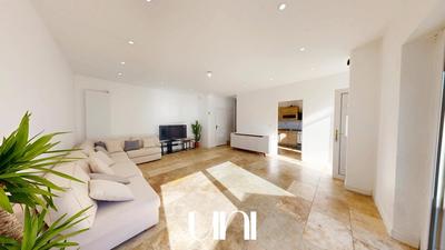 Maison - 86 m² - 4 pièces