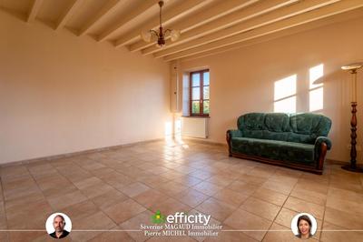 Corps de ferme - 280 m² - 9 pièces