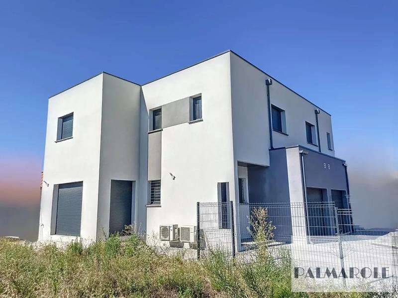 Maison - 83 m² - 4 pièces