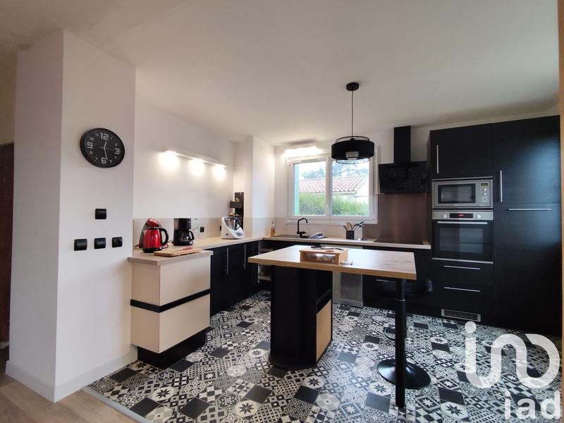 Maison - 95 m² - 5 pièces