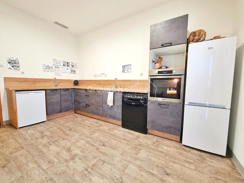 Local commercial - 181 m²