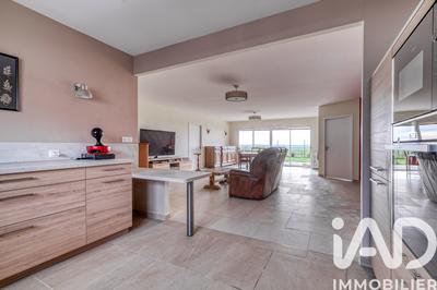 Maison - 192 m² - 10 pièces