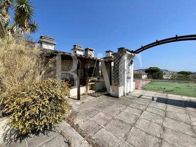 Appartement - 140 m² - 4 pièces