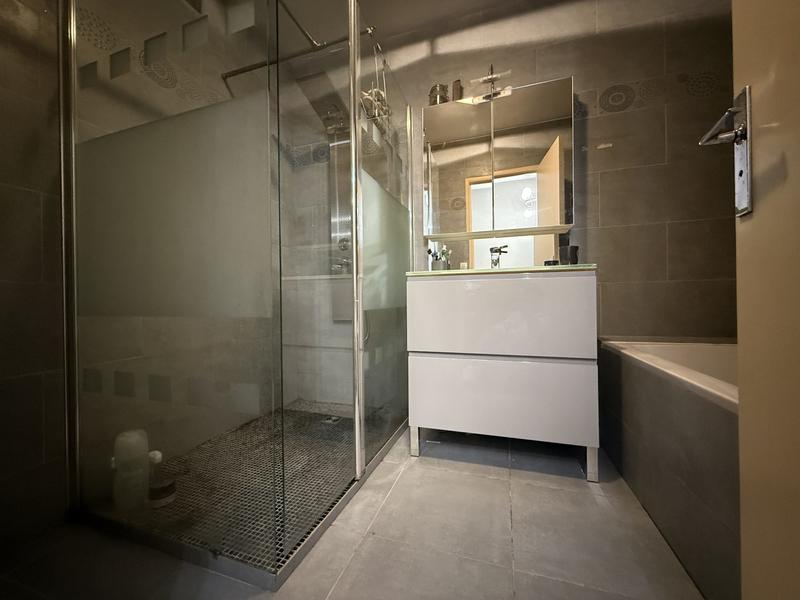 Appartement - 175 m² - 6 pièces