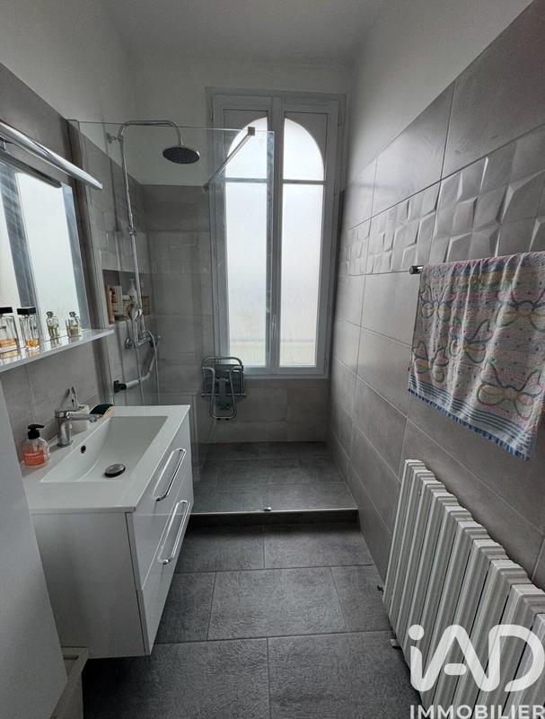 Maison - 153 m² - 8 pièces