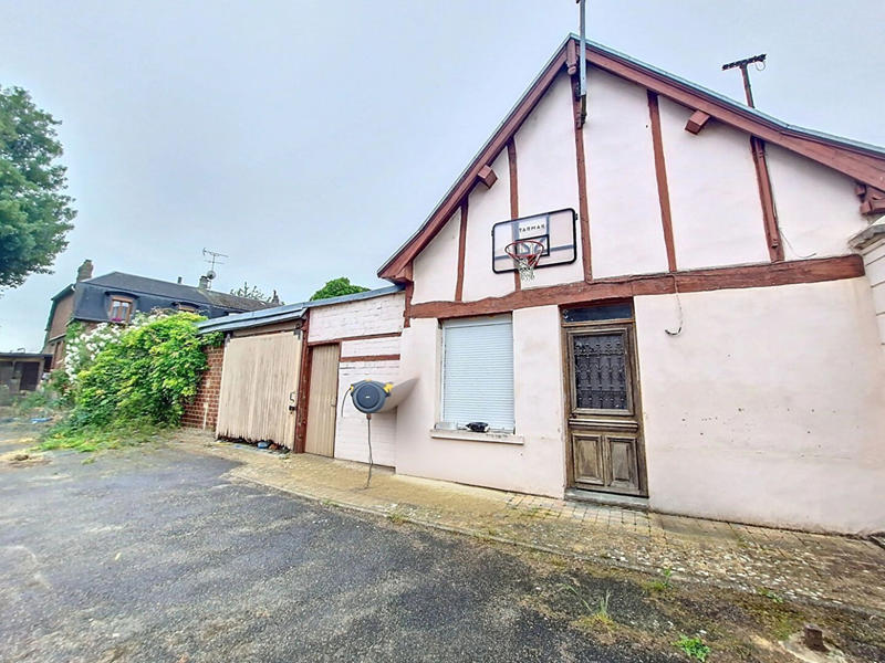 Maison - 327 m² - 8 pièces