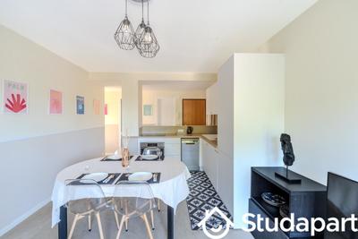 Chambre - 10 m² - 1 pièce