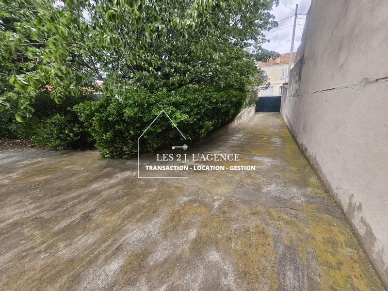 Maison - 99 m² - 4 pièces