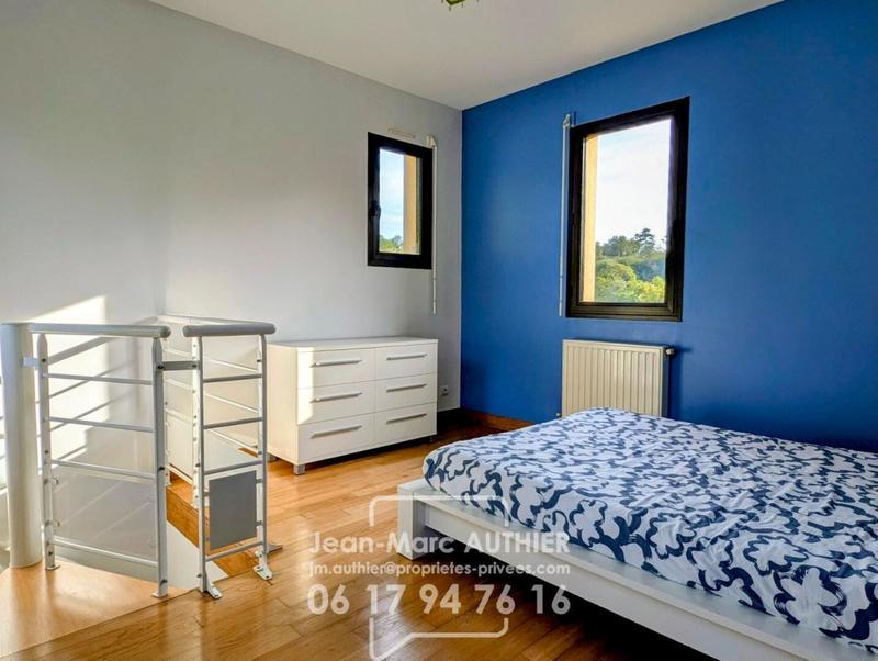 Maison - 212 m² - 8 pièces