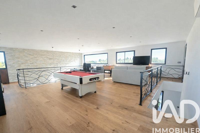 Maison - 244 m² - 6 pièces