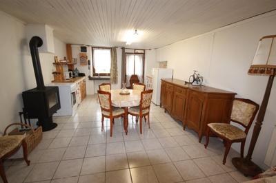 Maison - 96 m² - 6 pièces