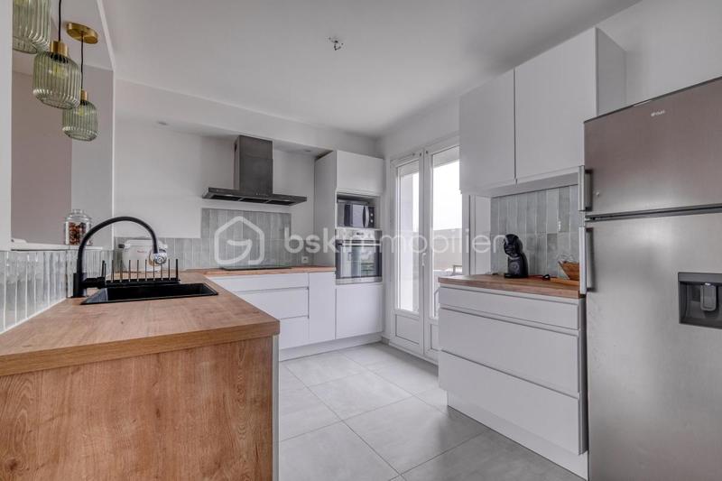 Maison - 94 m² - 5 pièces