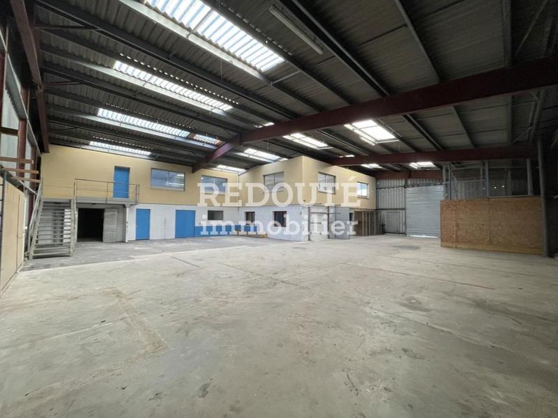Entrepôt - 757 m²