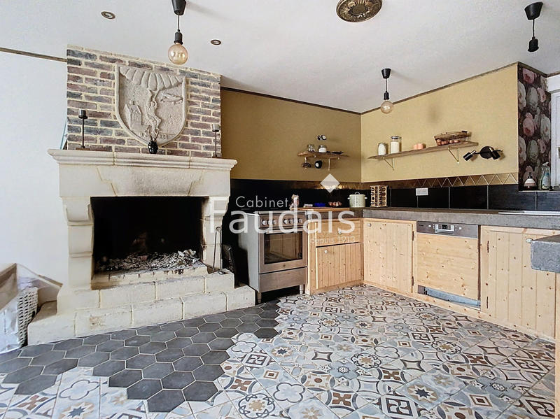 Maison - 200 m² - 7 pièces