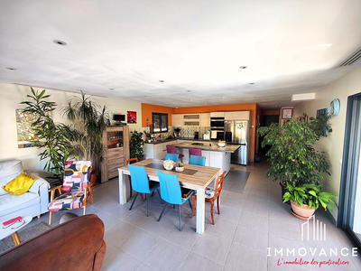 Maison - 110 m² - 5 pièces