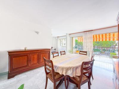 Appartement - 80 m² - 3 pièces