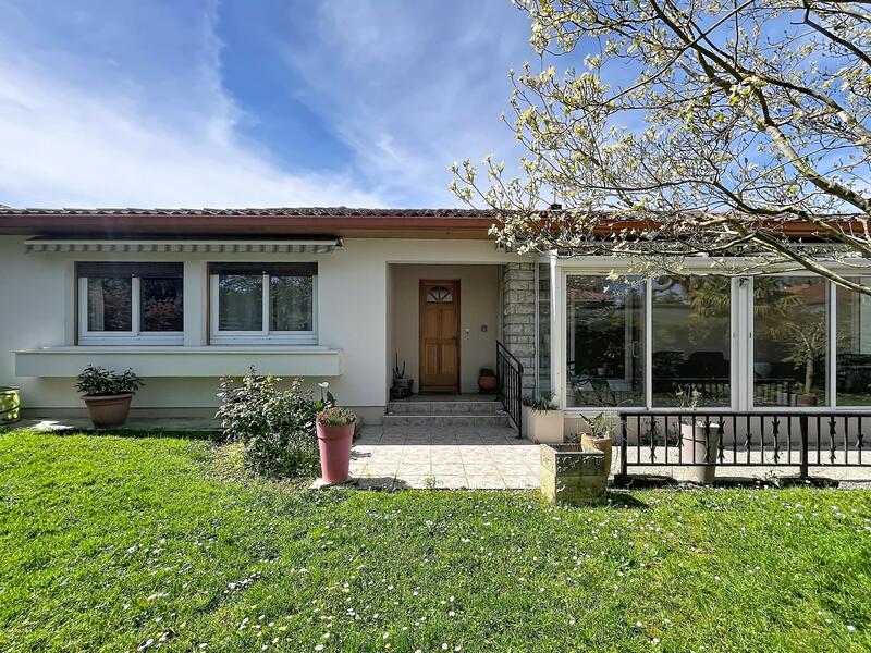 Maison - 94 m² - 5 pièces