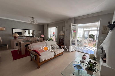 Appartement - 99 m² - 4 pièces