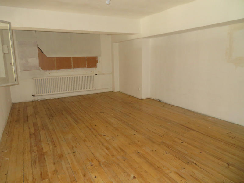 Local commercial - 114 m² - 2 pièces