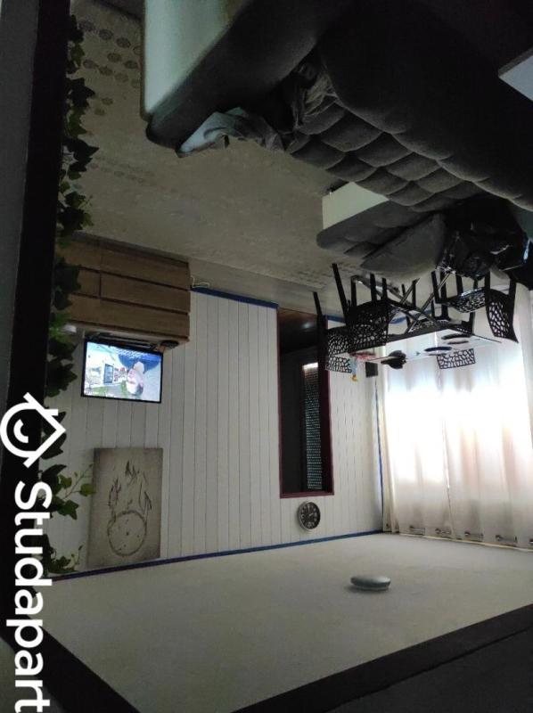 Chambre - 10 m² - 1 pièce