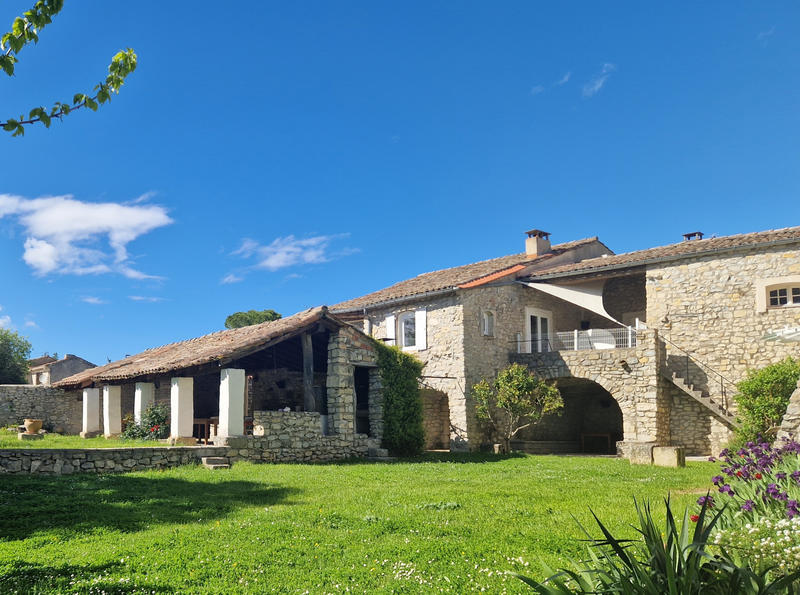 Maison - 495 m² - 23 pièces