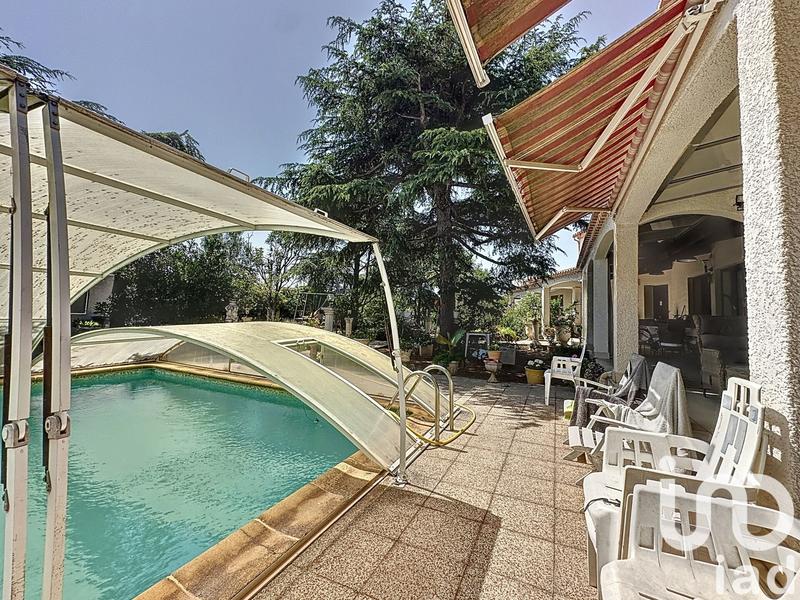 Maison - 227 m² - 8 pièces