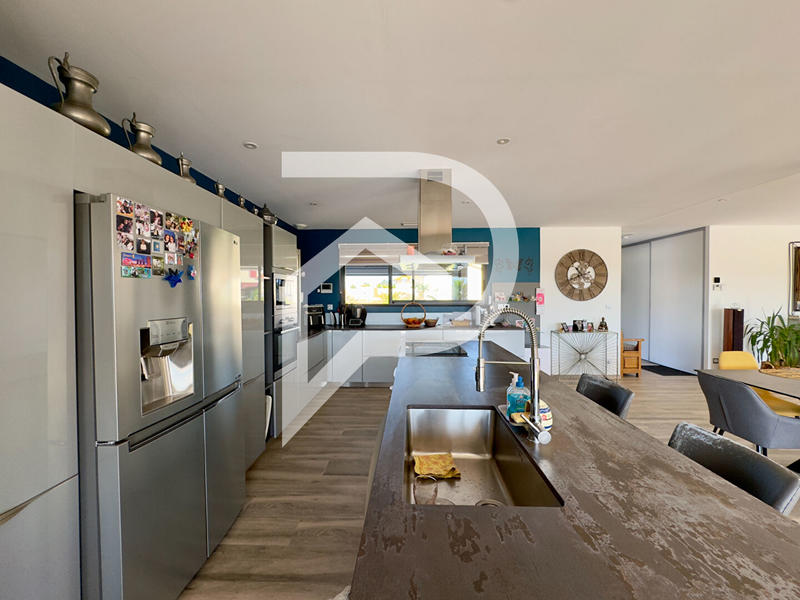 Maison - 190 m² - 6 pièces