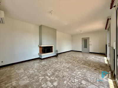 Maison - 102 m² - 4 pièces