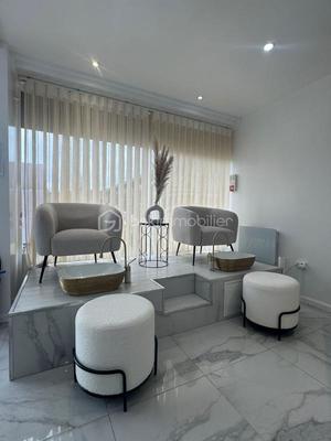 Beauté / Bien-être - 44 m²