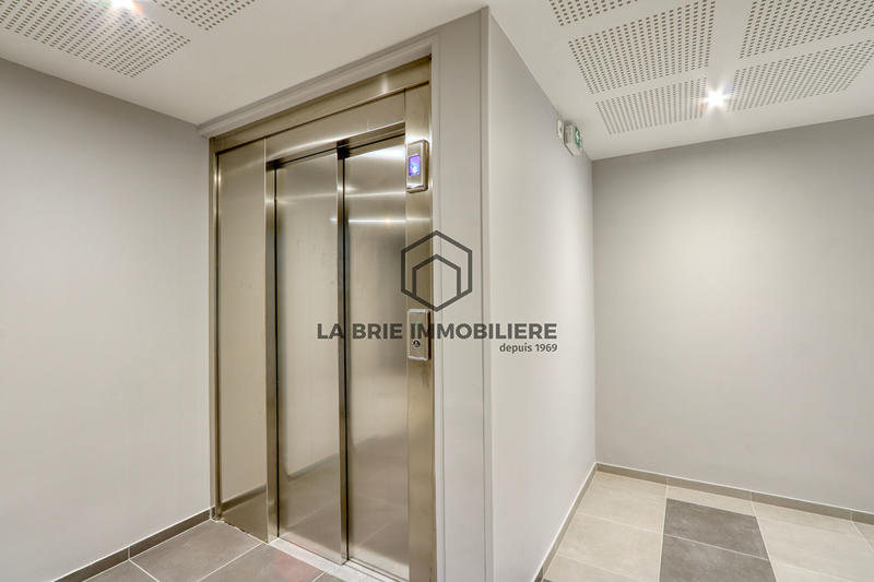 Appartement - 76 m² - 4 pièces