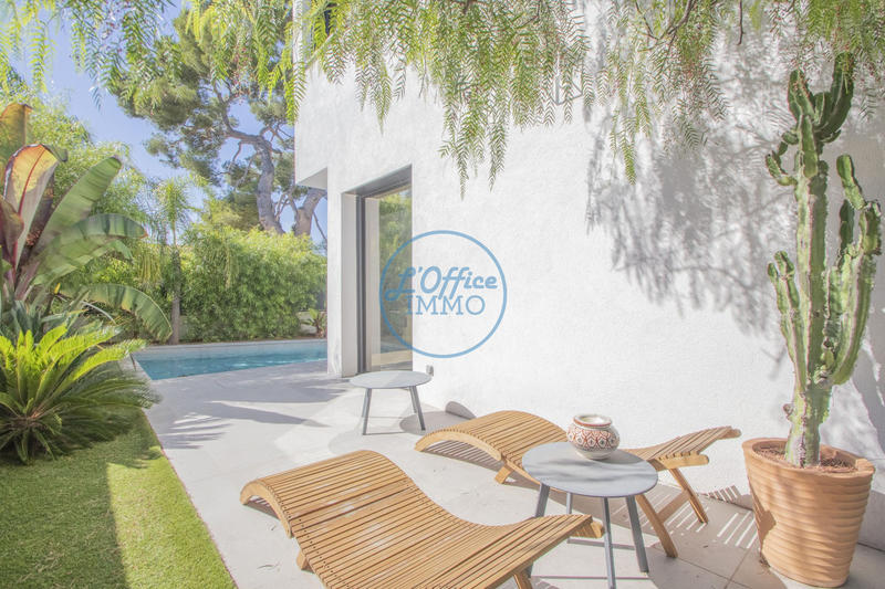 Maison - 180 m² - 5 pièces